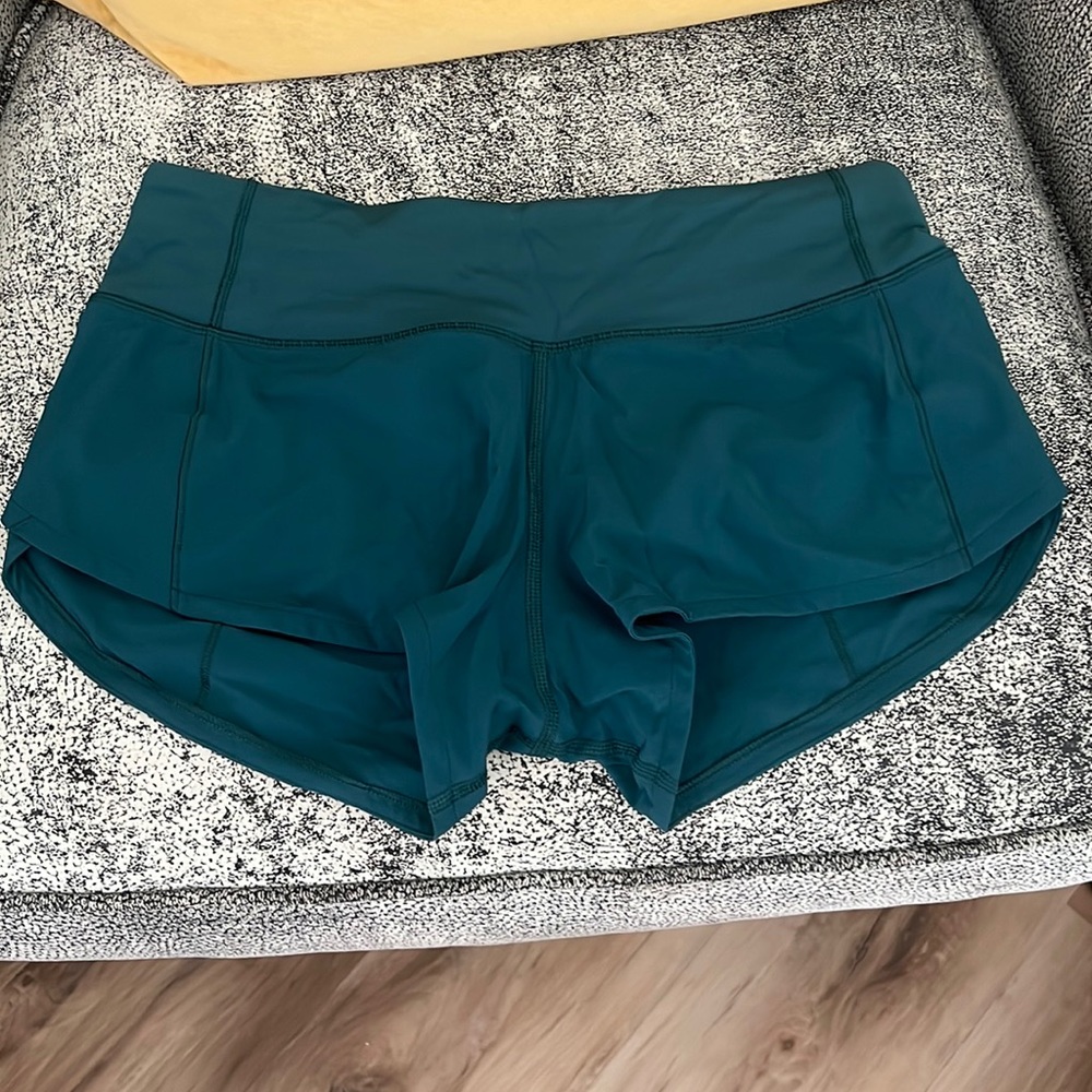 Lululemon Speed Up low rise short 2.5 inch